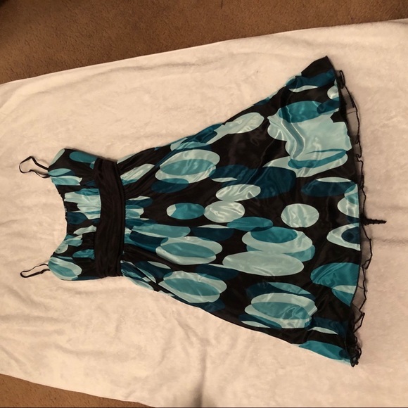 Le château Prom dress wore one time - Picture 2 of 6